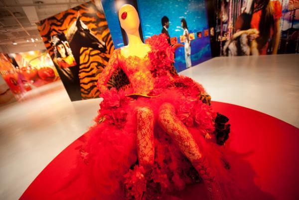 渋谷パルコ“締めくくり展”第1弾は蜷川実花！窪塚洋介、綾野剛、猪子寿之らのポートレートを公開