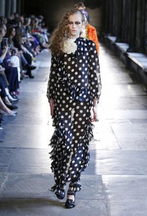 グッチ、史上初ロンドンの世界遺産ウェストミンスター寺院を舞台にショー【17年クルーズ】