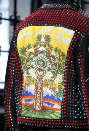 グッチ、史上初ロンドンの世界遺産ウェストミンスター寺院を舞台にショー【17年クルーズ】