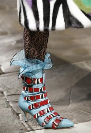 グッチ、史上初ロンドンの世界遺産ウェストミンスター寺院を舞台にショー【17年クルーズ】