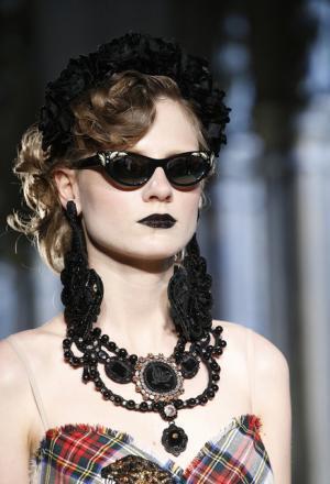 グッチ、史上初ロンドンの世界遺産ウェストミンスター寺院を舞台にショー【17年クルーズ】