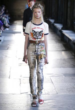 グッチ、史上初ロンドンの世界遺産ウェストミンスター寺院を舞台にショー【17年クルーズ】