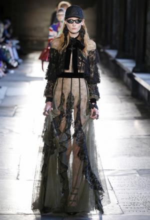 グッチ、史上初ロンドンの世界遺産ウェストミンスター寺院を舞台にショー【17年クルーズ】