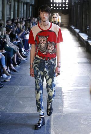 グッチ、史上初ロンドンの世界遺産ウェストミンスター寺院を舞台にショー【17年クルーズ】