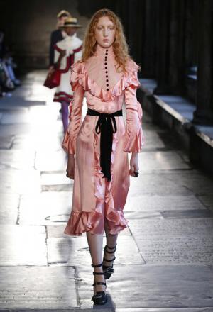 グッチ、史上初ロンドンの世界遺産ウェストミンスター寺院を舞台にショー【17年クルーズ】