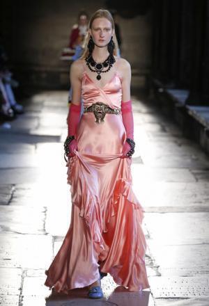 グッチ、史上初ロンドンの世界遺産ウェストミンスター寺院を舞台にショー【17年クルーズ】