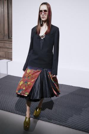 アクネ ストゥディオズ着想源はアメリカのロックバンド、グレイトフル・デッドとそのファン【17年リゾート】