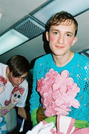 RYOTA MURAKAMIによるファッションデザイナー兼“おかん”=村上千明の絵画展