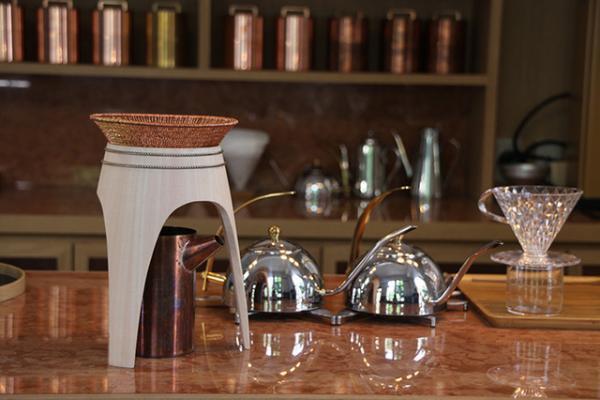 京都・茶筒の老舗 開化堂が表現するカフェとは？伝統工芸に触れるエントランス「Kaikado Cafe」