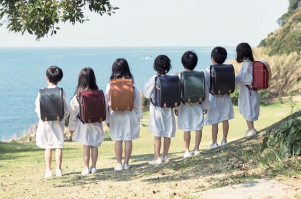 三越伊勢丹の新作ランドセルは“アート”にフォーカス！アンディ・ウォーホルやオロビアンコ×琳派も