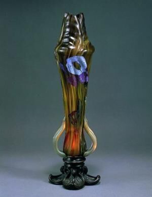 花器「アイリス」エミール・ガレ1900年頃サントリー美術館（菊地コレクション）