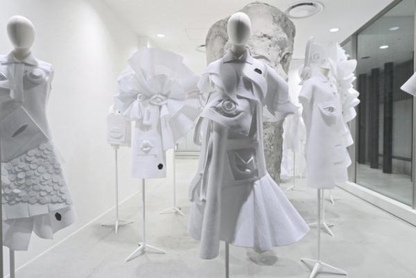 世界初、ヴィクター＆ロルフのオートクチュールコレクションをDSMGで展示販売中