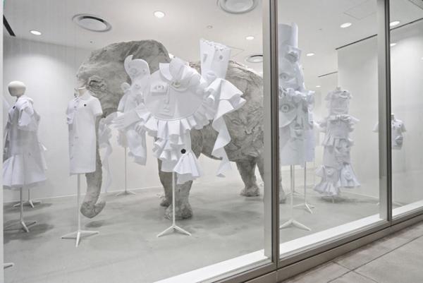 世界初、ヴィクター＆ロルフのオートクチュールコレクションをDSMGで展示販売中