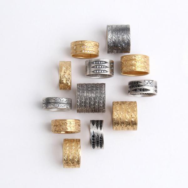 表参道のパスザバトンで、humの職人が一人前になる訓練の過程で生まれた“半人前”ジュエリーを展示販売