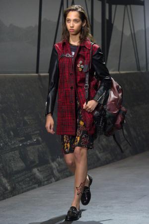 ギャングやSF、B級映画をソースに提案するコーチ 1941の“典型的アメリカ男子スタイル”【17年メンズスプリング】