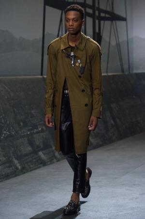 ギャングやSF、B級映画をソースに提案するコーチ 1941の“典型的アメリカ男子スタイル”【17年メンズスプリング】