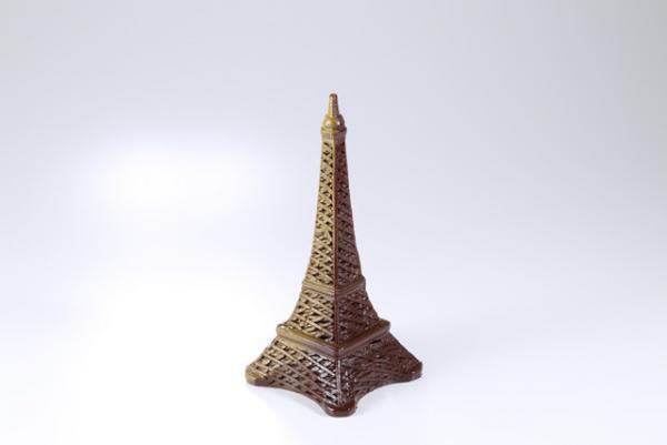 ジャン＝ポール・エヴァンが彩る“パリ祭”、花火色のエッフェル塔ショコラなど限定コレクションが登場