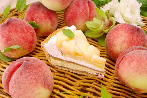 キル フェ ボンが桃づくしの“ピーチ Week”開催！夏しか味わえない桃が南国フルーツやチーズと出会う