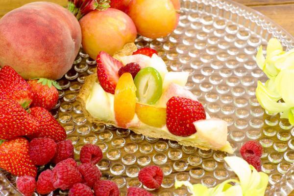 キル フェ ボンが桃づくしの“ピーチ Week”開催！夏しか味わえない桃が南国フルーツやチーズと出会う