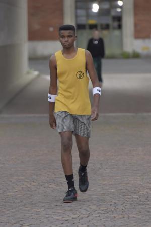 ピッティウオモ×ゴーシャ・ラブチンスキー＝伊スポーツブランドロゴ【17SSメンズ】