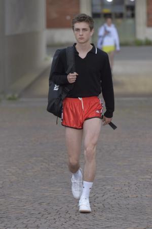 ピッティウオモ×ゴーシャ・ラブチンスキー＝伊スポーツブランドロゴ【17SSメンズ】