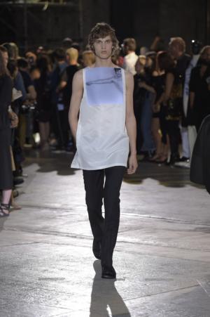 メイプルソープと共にピッティに戻ってきたラフ・シモンズ【17SSメンズ】