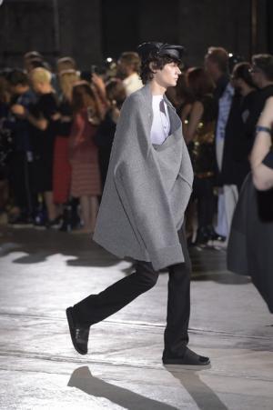 メイプルソープと共にピッティに戻ってきたラフ・シモンズ【17SSメンズ】