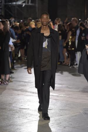 メイプルソープと共にピッティに戻ってきたラフ・シモンズ【17SSメンズ】