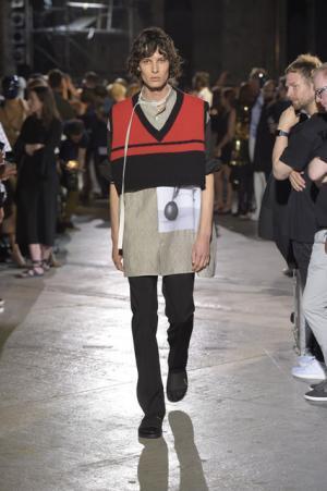 メイプルソープと共にピッティに戻ってきたラフ・シモンズ【17SSメンズ】