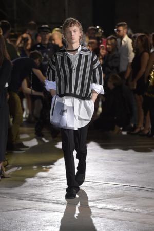 メイプルソープと共にピッティに戻ってきたラフ・シモンズ【17SSメンズ】