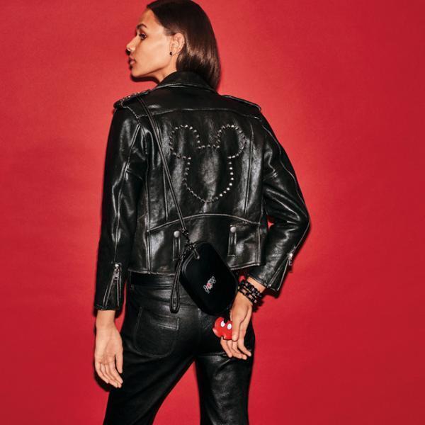 ディズニー × コーチのカプセルコレクションが登場！コーチ表参道も期間限定でミッキー仕様に