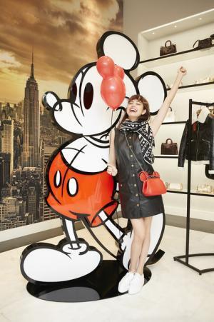 ディズニー × コーチのカプセルコレクションが登場！コーチ表参道も期間限定でミッキー仕様に