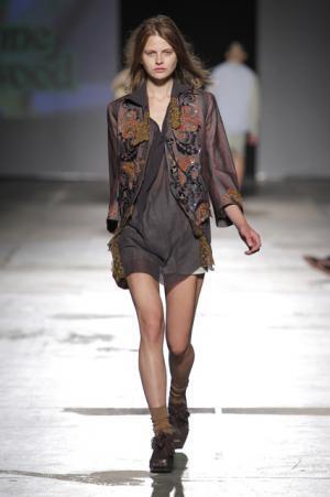 “自由”をジュリアン・アサンジに。ヴィヴィアン・ウエストウッド マン【17SSメンズ】