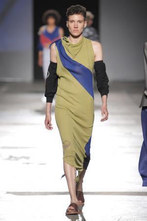 “自由”をジュリアン・アサンジに。ヴィヴィアン・ウエストウッド マン【17SSメンズ】