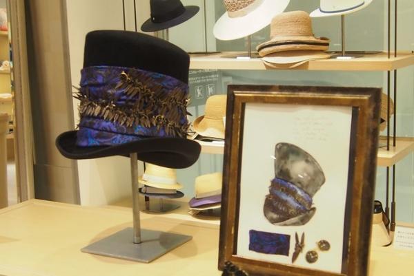 新宿伊勢丹に“アリスの世界”現る。ティーカップやチェア、指時計、限定ハットやドレスも登場