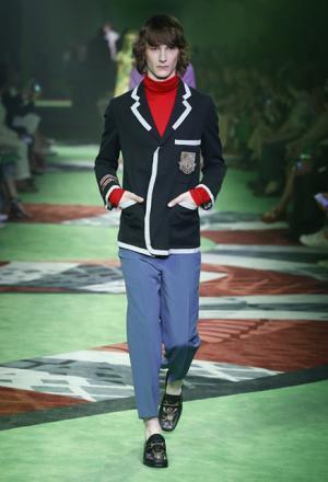 “旅”を通じ進化するグッチ、舵をとるのはドナルドダック!?【17SSメンズ】