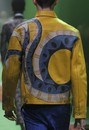 “旅”を通じ進化するグッチ、舵をとるのはドナルドダック!?【17SSメンズ】