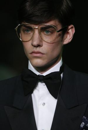 “旅”を通じ進化するグッチ、舵をとるのはドナルドダック!?【17SSメンズ】