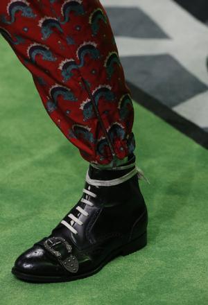 “旅”を通じ進化するグッチ、舵をとるのはドナルドダック!?【17SSメンズ】