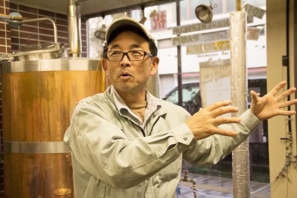 クラフトビールを醸造するブルワー丹羽智さん