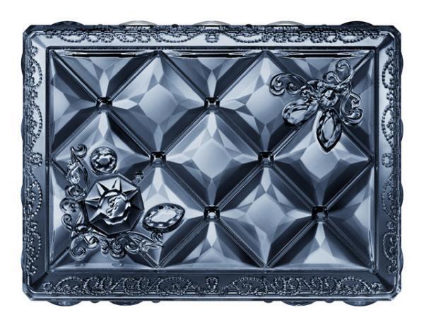 ジルスチュアート、ネイビー&amp;ブラウンで女の子の2面性にフォーカス。16年秋コレクションを数量限定発売