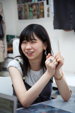 【ファッションの“未来”たちに聞く】服を選ぶのは、皆に平等に与えられる試練だと思う。デザイナー横澤琴葉--1/2