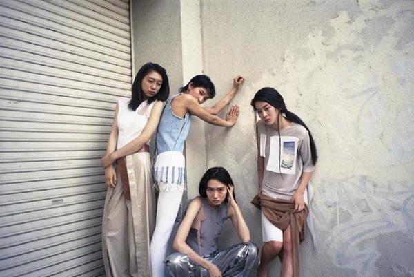 【ファッションの“未来”たちに聞く】服を選ぶのは、皆に平等に与えられる試練だと思う。デザイナー横澤琴葉--1/2