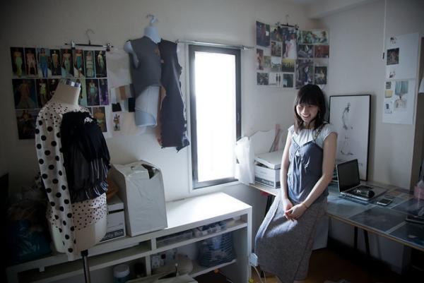 【ファッションの“未来”たちに聞く】誰もが明日着たい服を、今日作れたらいい。デザイナー横澤琴葉--2/2