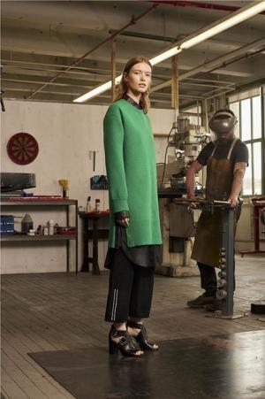 ラグ＆ボーン、ジャージ×タイユールの緩急ミックススタイル【17年リゾート】