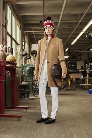 ラグ＆ボーン、ジャージ×タイユールの緩急ミックススタイル【17年リゾート】