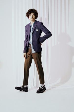 軽やかで伸びやか、空を舞うような自由な意志を持つカルヴェン【17SSメンズ】