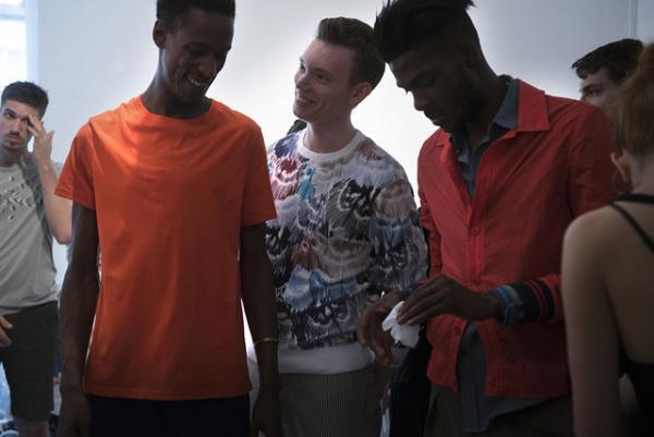 軽やかで伸びやか、空を舞うような自由な意志を持つカルヴェン【17SSメンズ】