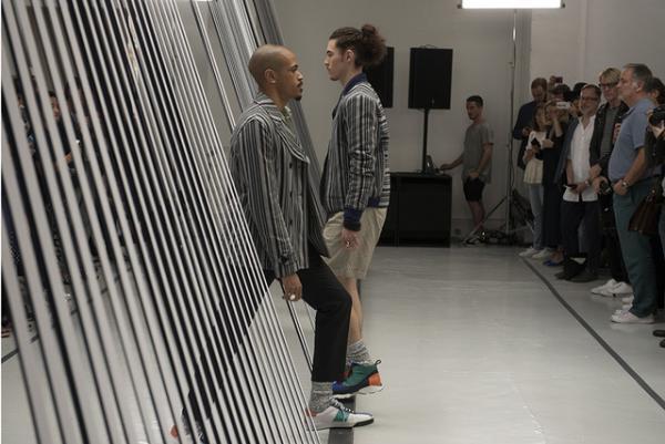 軽やかで伸びやか、空を舞うような自由な意志を持つカルヴェン【17SSメンズ】