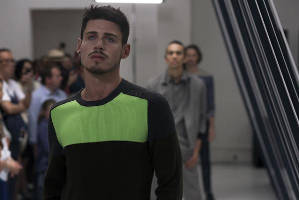 軽やかで伸びやか、空を舞うような自由な意志を持つカルヴェン【17SSメンズ】